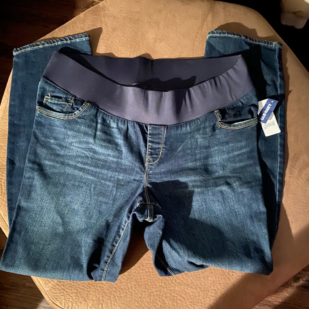 Old Navy Maternity Straight Leg Jeans